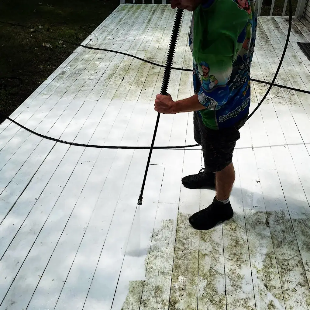 Deck Cleaning Oakland County MI